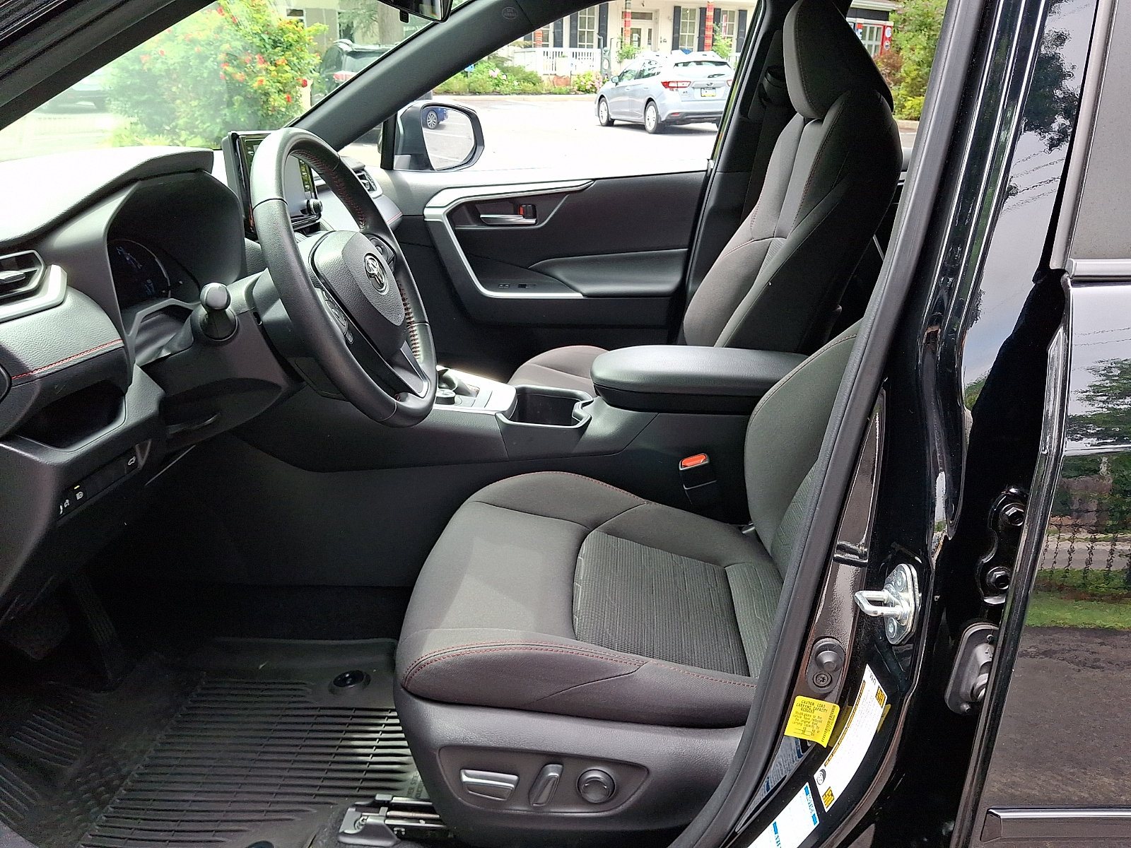 Used 2022 Toyota RAV4 SE AWD/4WD image 13