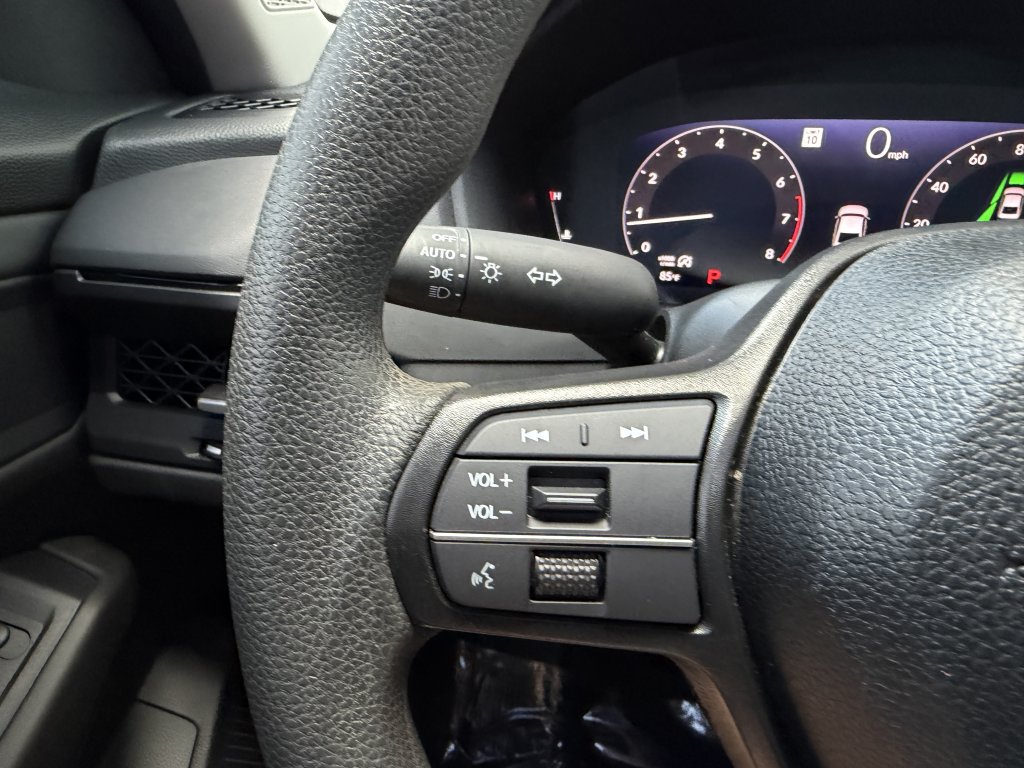 Used 2025 Honda Accord SE image 26