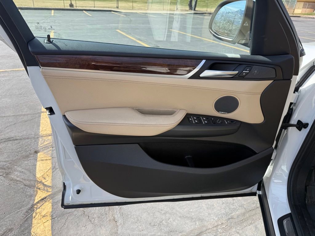 Used 2016 BMW X3 xDrive28i image 9