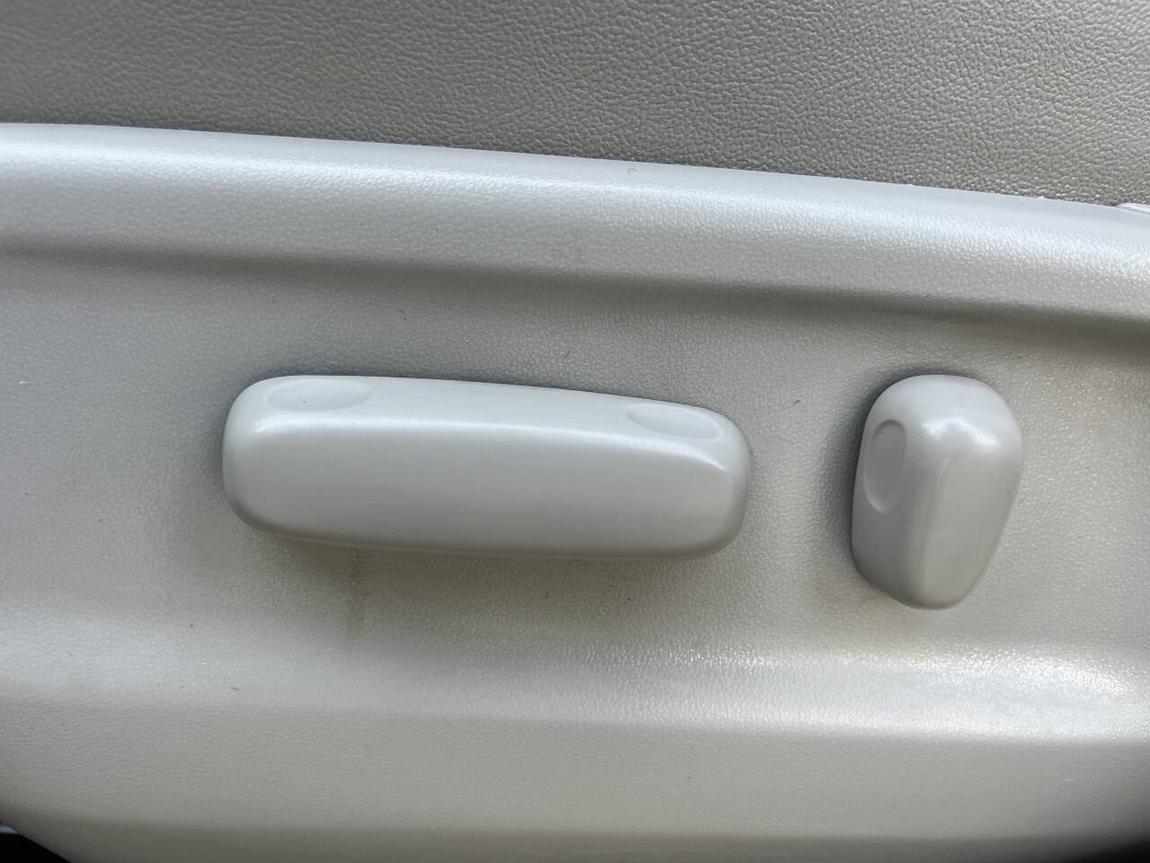 Used 2009 Toyota Venza image 25