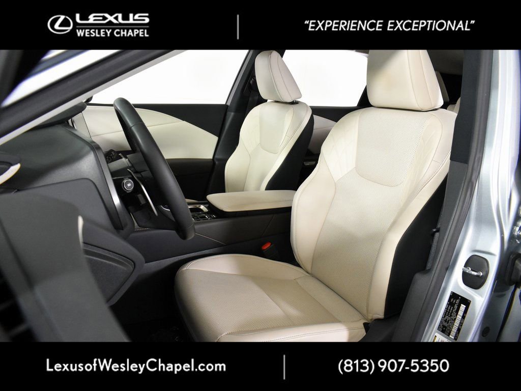 Used 2024 Lexus RX 350 FWD w/ Technology Package image 21