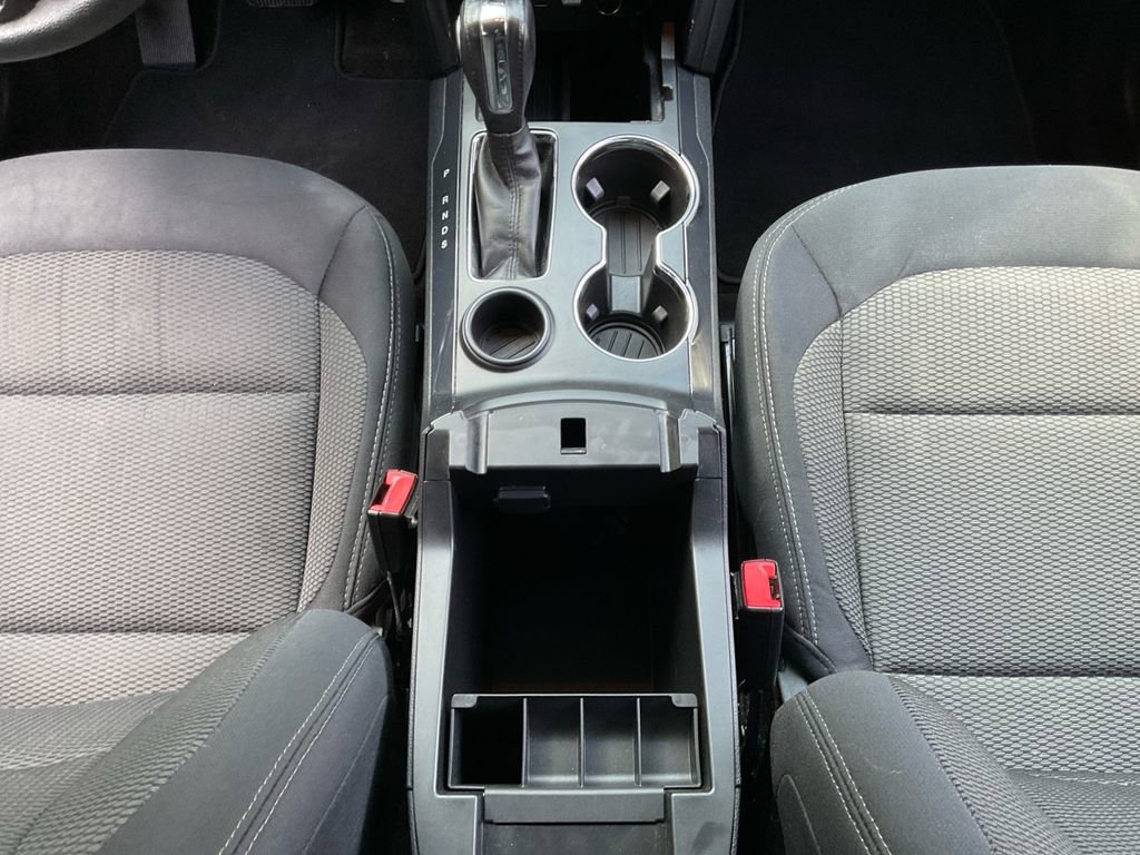Used 2018 Ford Explorer XLT image 11
