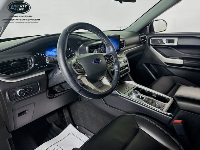 Certified 2022 Ford Explorer XLT w/ Equipment Group 202A image 10