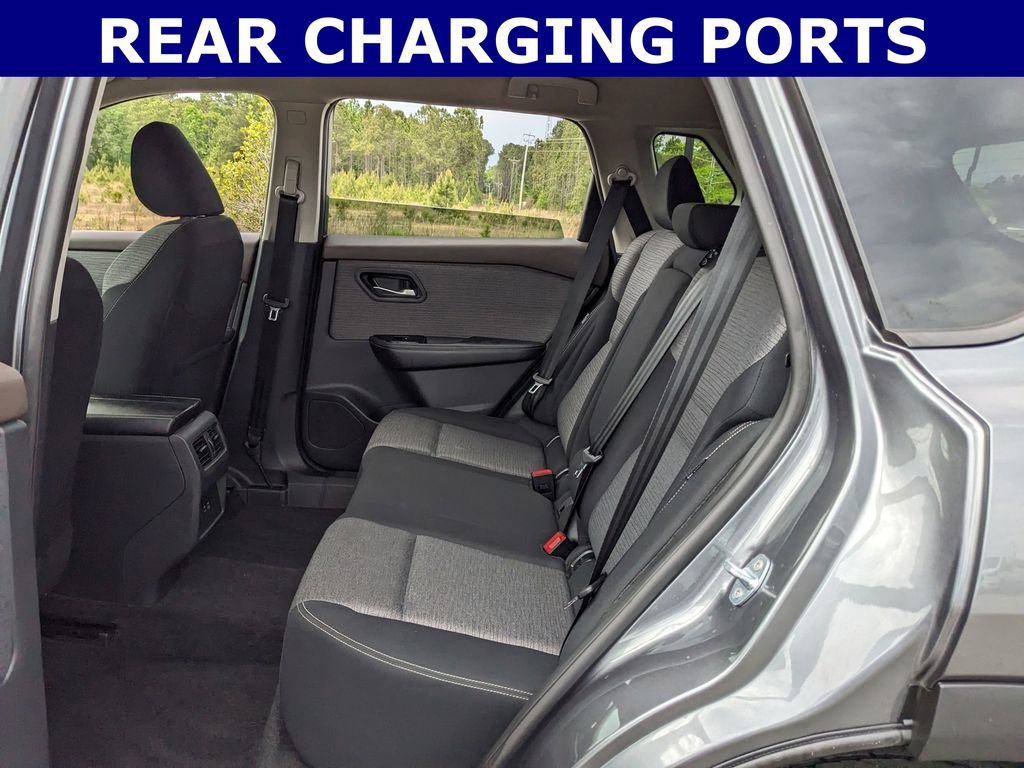 Used 2023 Nissan Rogue SV FWD image 15