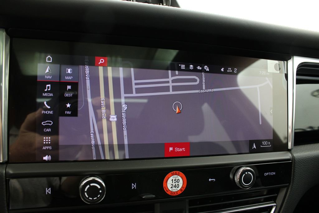 New 2026 Porsche Macan image 21