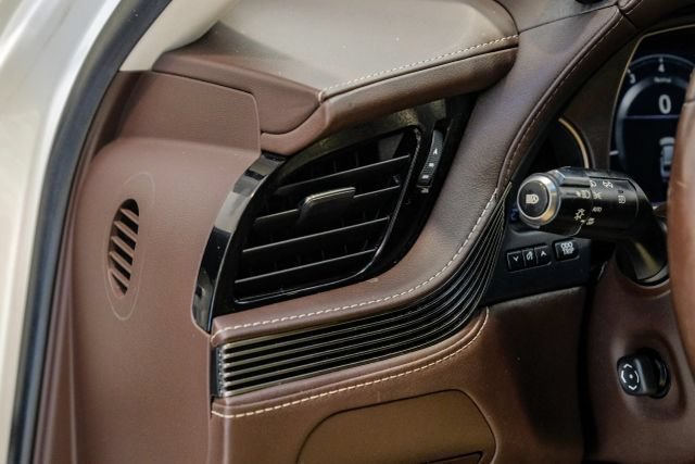 Used 2018 Lexus LS 500 w/ Accessory Package (Z1) RWD image 37