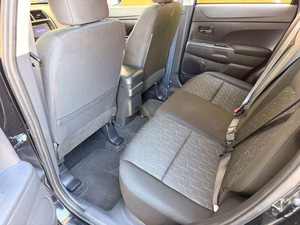 Used 2025 Mitsubishi Outlander Sport ES AWD/4WD image 27