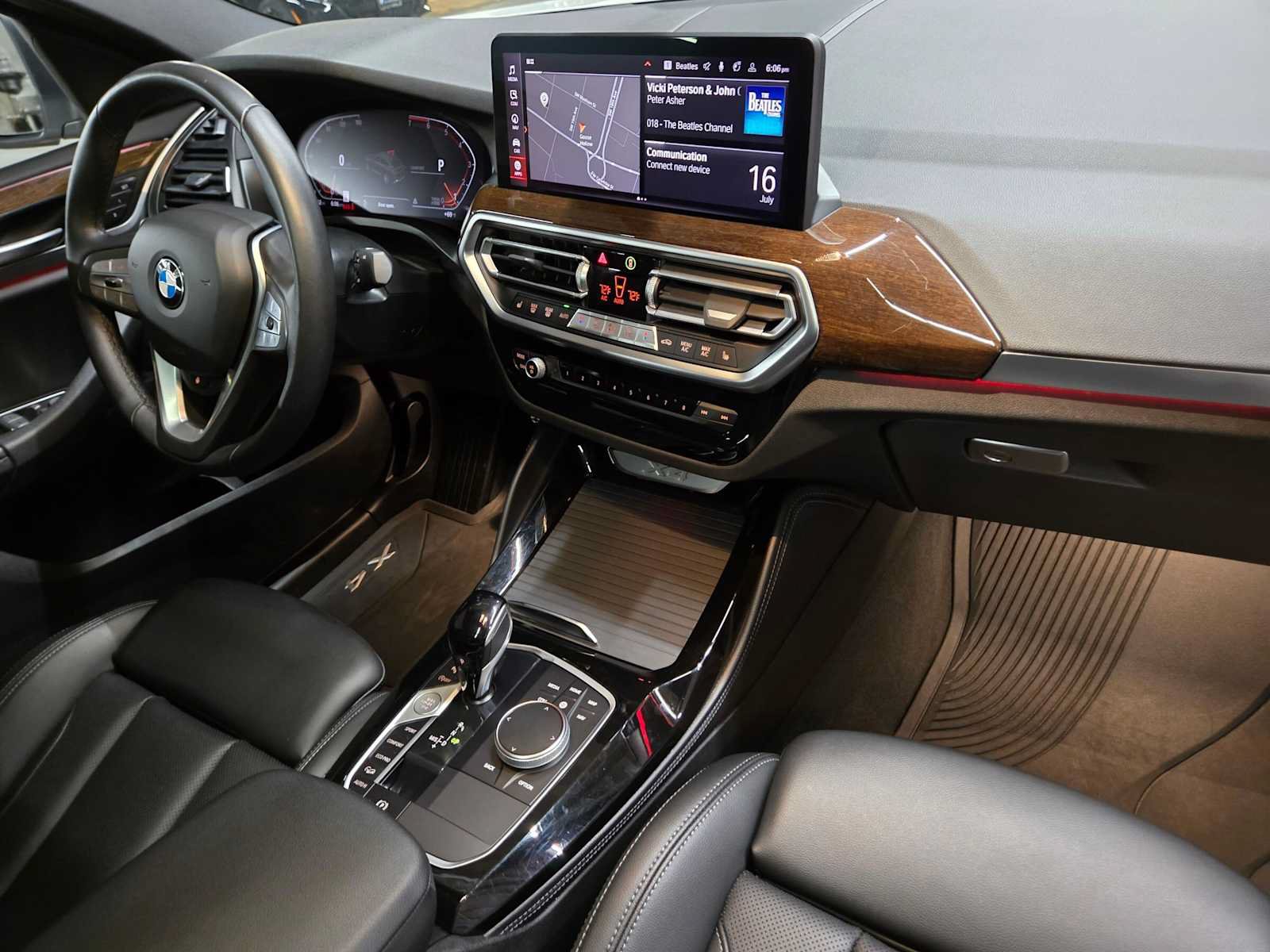 Used 2023 BMW X4 xDrive30i w/ Premium Package AWD/4WD image 10