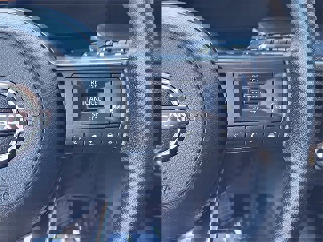 Used 2025 Nissan Kicks S image 13