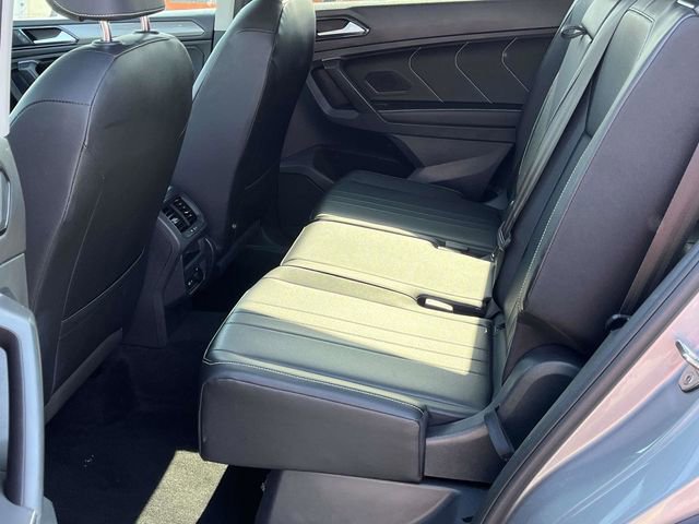 Used 2024 Volkswagen Tiguan SE FWD image 15