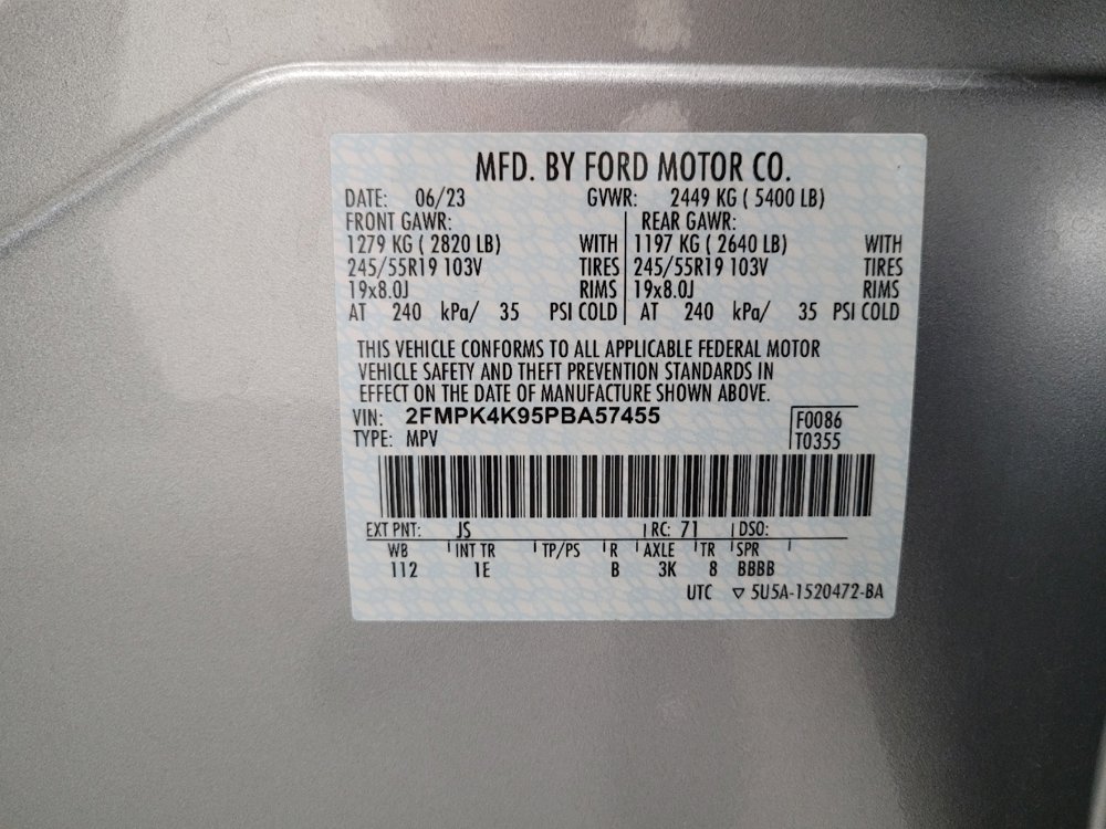 Used 2023 Ford Edge Titanium w/ Equipment Group 301A image 33