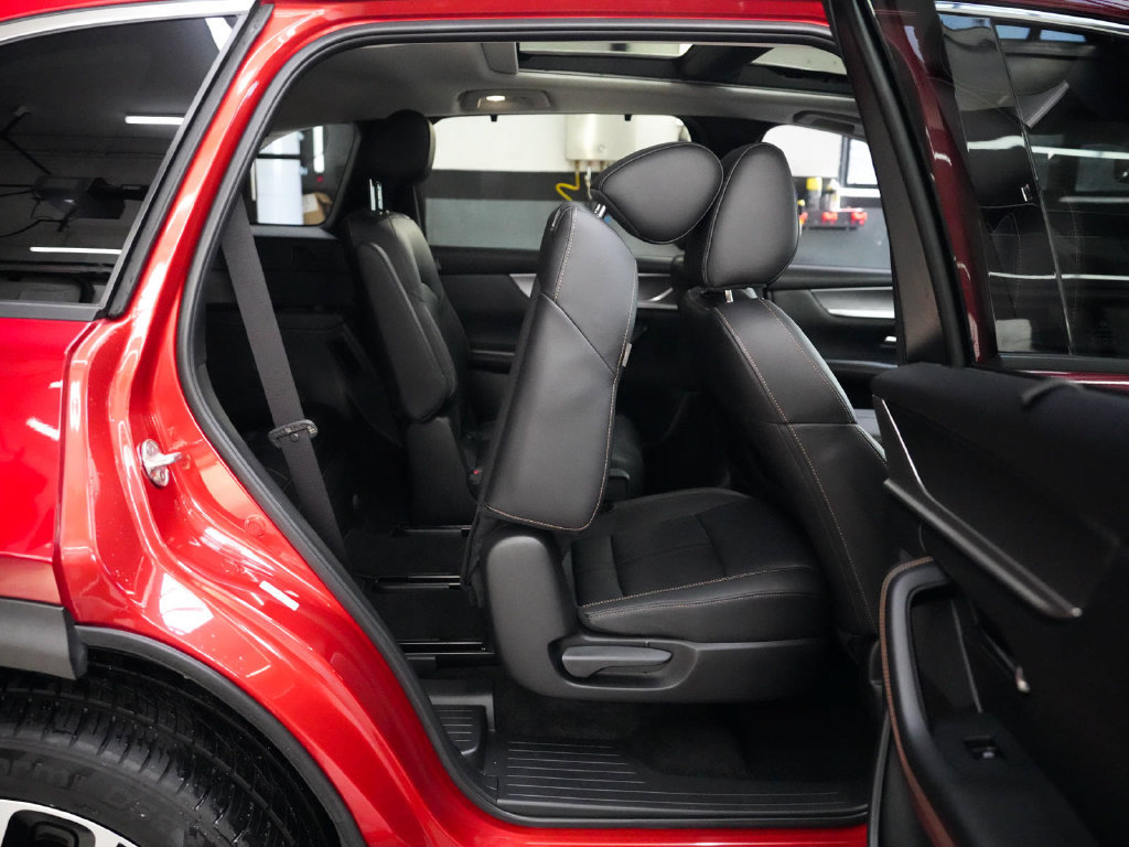 Used 2024 MAZDA CX-90 Plug-In Hybrid w/ Premium Pkg AWD/4WD image 37