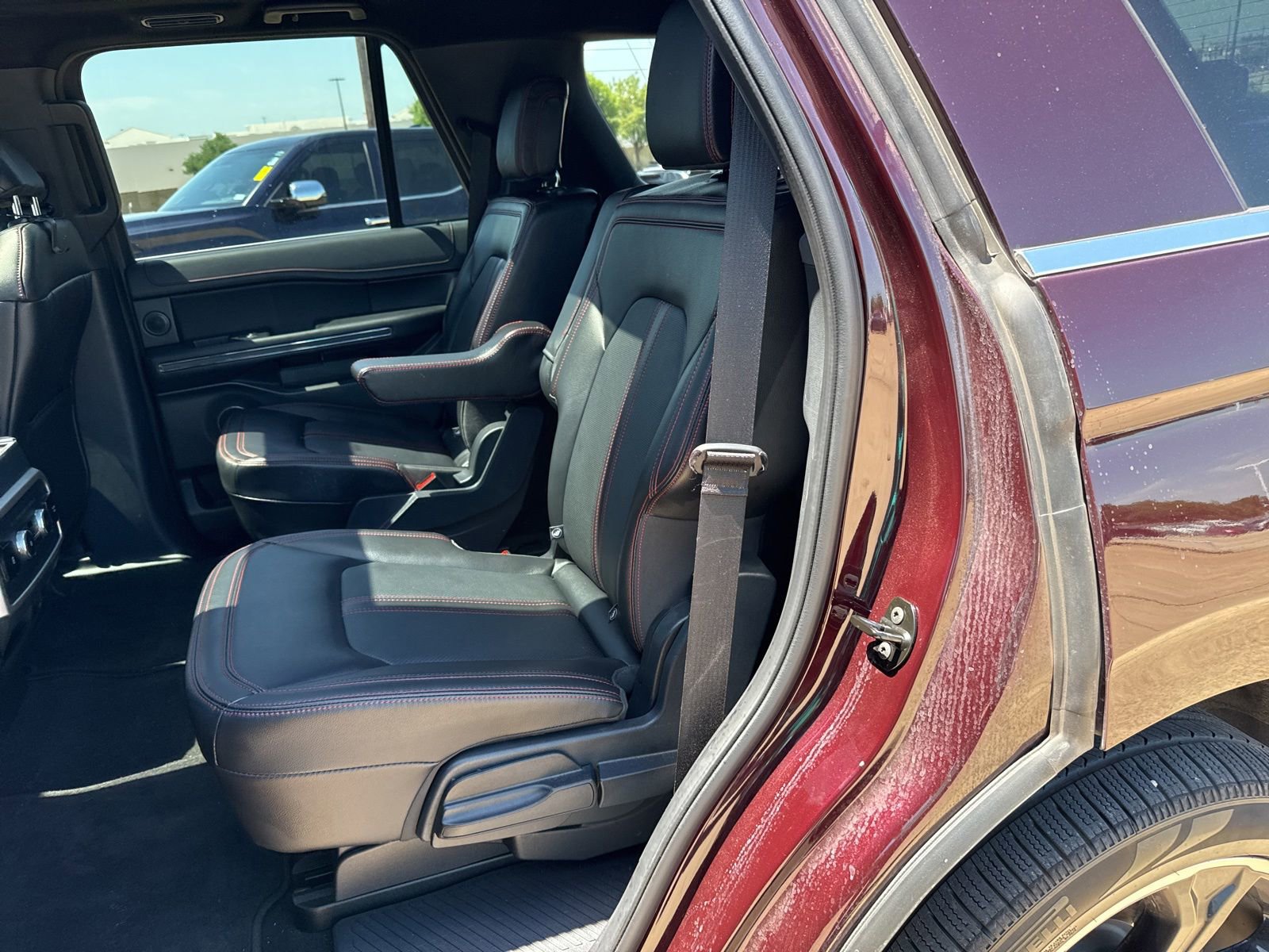 Used 2024 Ford Expedition Limited AWD/4WD image 10