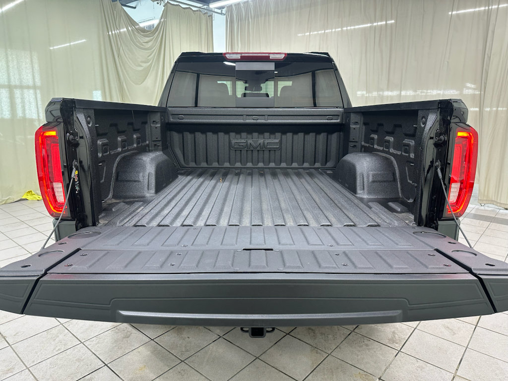 New 2026 GMC Sierra 1500 AT4 w/ AT4 Preferred Package AWD/4WD image 8