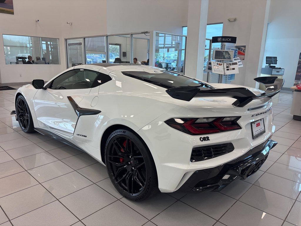 New 2026 Chevrolet Corvette Z06 w/ Z07 Performance Package RWD image 4