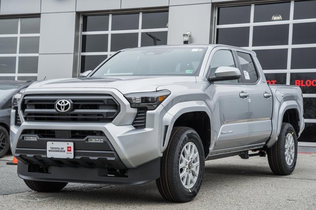 New 2026 Toyota Tacoma SR5 image 3