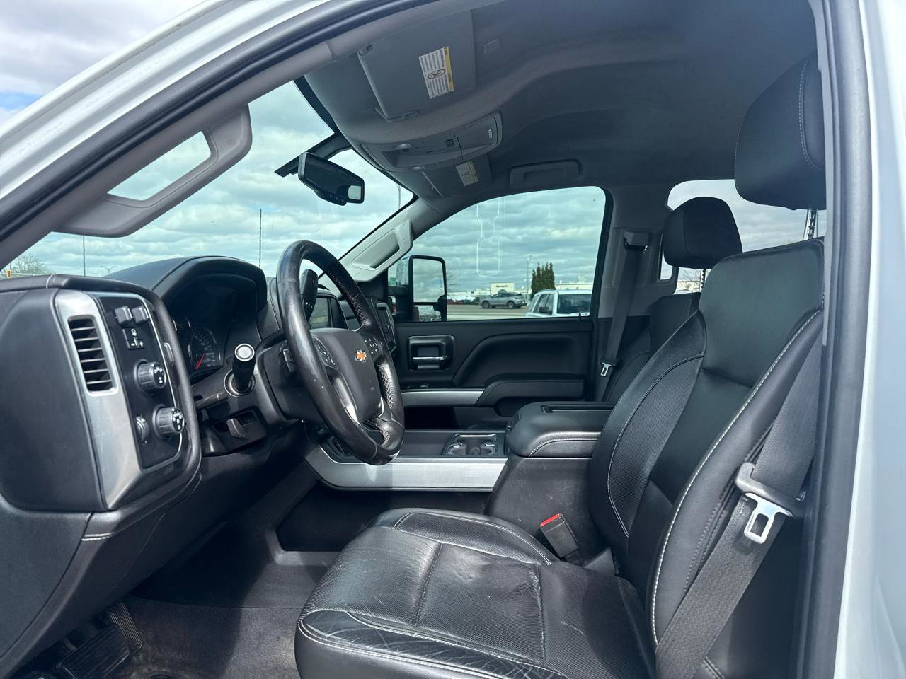 Used 2019 Chevrolet Silverado 2500 LTZ w/ Duramax Plus Package AWD/4WD image 9