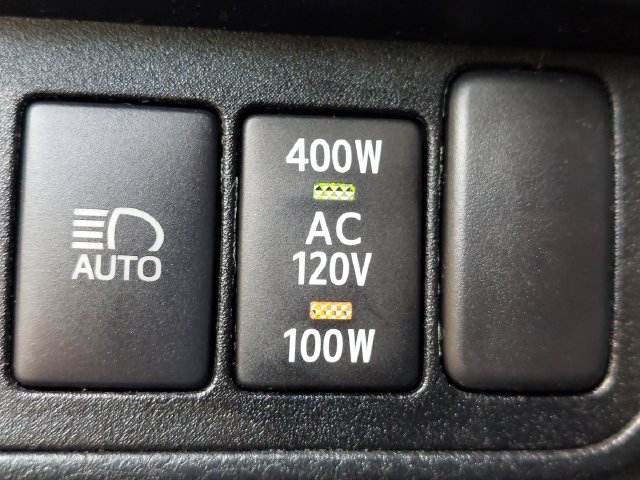 Used 2021 Toyota Tacoma TRD Off-Road w/ Technology Package AWD/4WD image 38