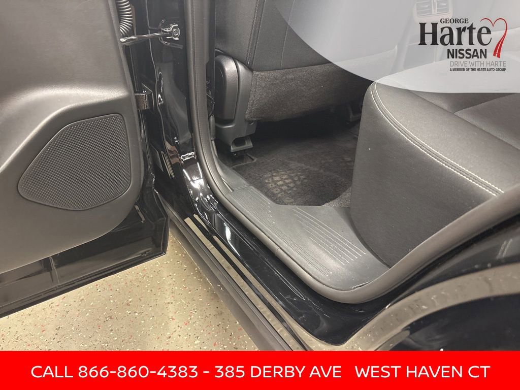 Certified 2023 Nissan Rogue S image 24