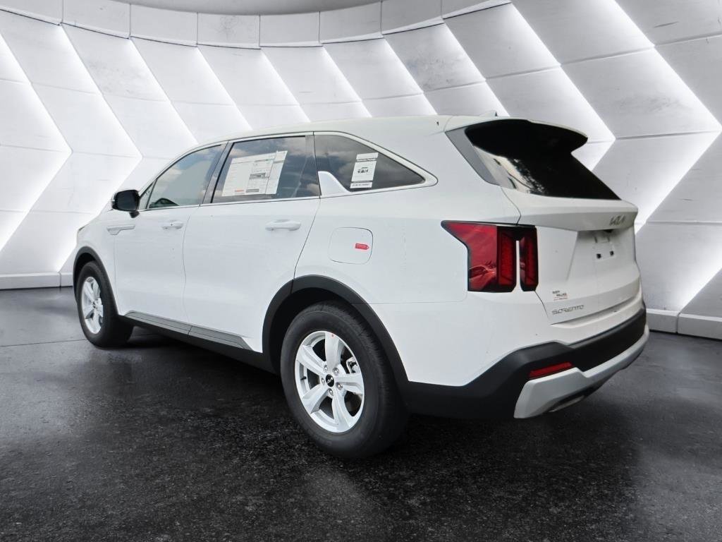 New 2025 Kia Sorento LX image 3