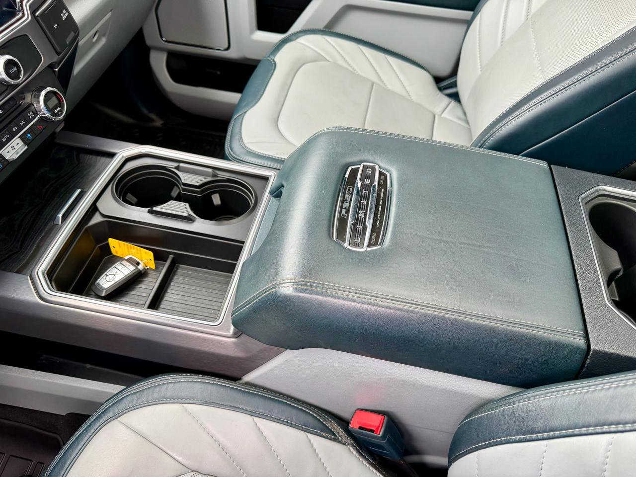 Used 2022 Ford F350 Limited image 33