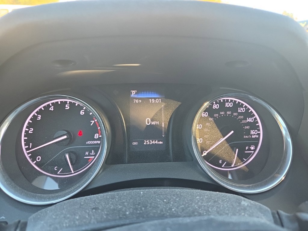 Used 2020 Toyota Camry SE w/ Carpet Mat Package FWD image 12