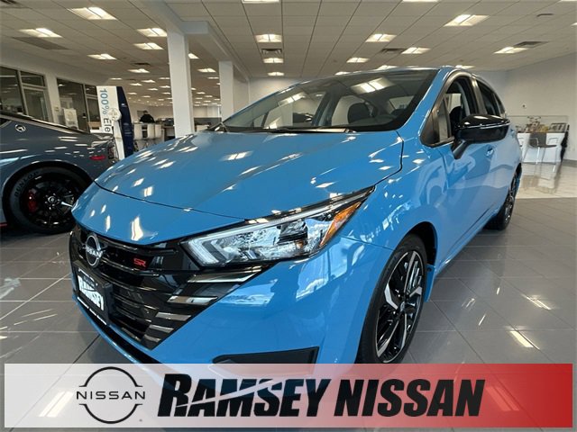 New 2025 Nissan Versa SR w/ Trunk Package