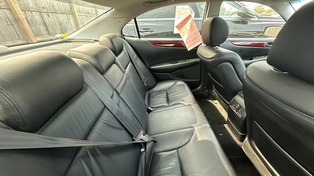 Used 2004 Lexus ES 330 FWD image 7