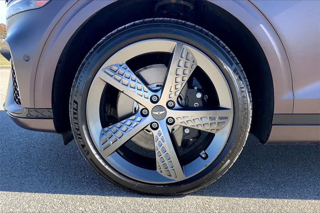 Used 2023 Genesis GV70 3.5T Sport w/ Sport Prestige Package image 25