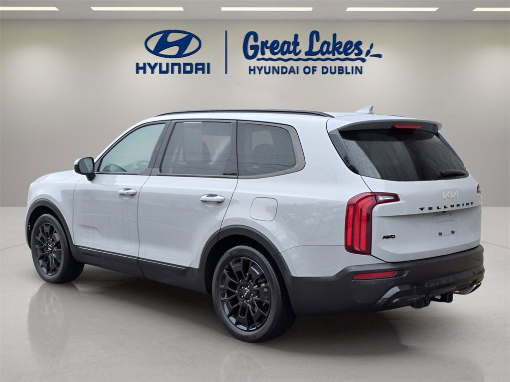 Used 2022 Kia Telluride SX w/ SX Prestige Package image 3