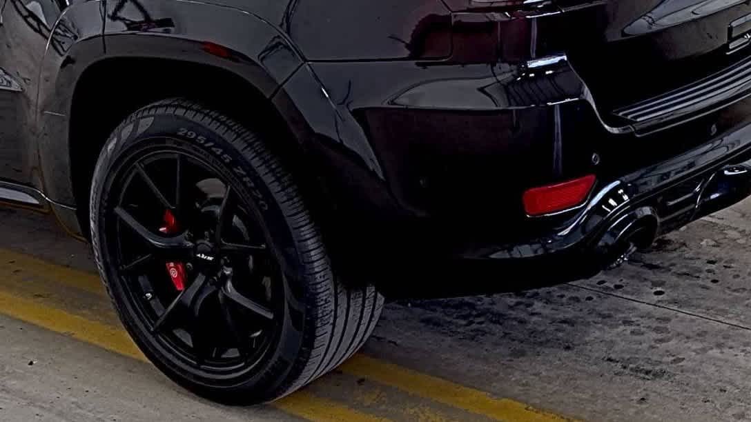 Used 2019 Jeep Grand Cherokee SRT image 11