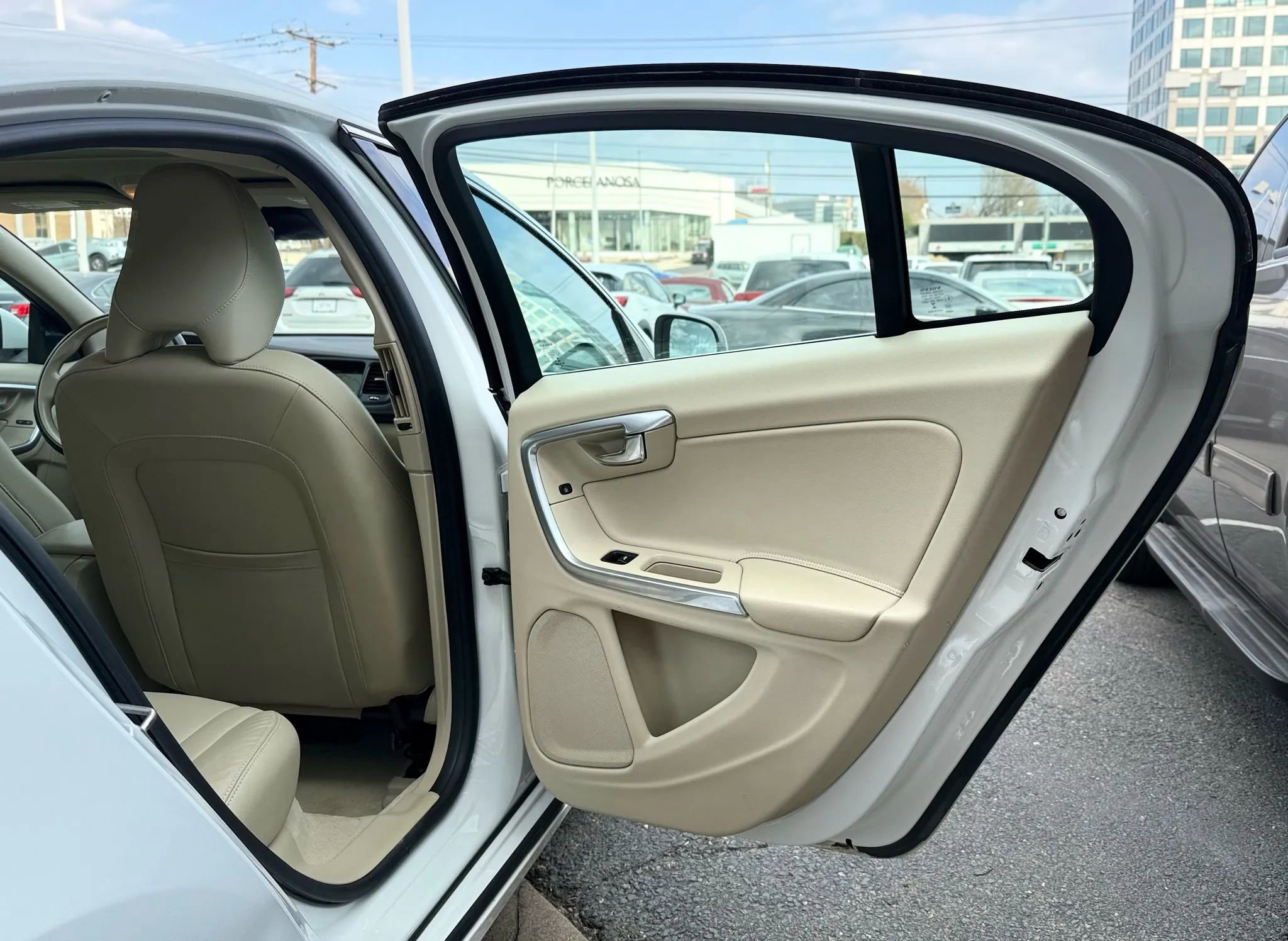 Used 2015 Volvo S60 T5 Premier image 31