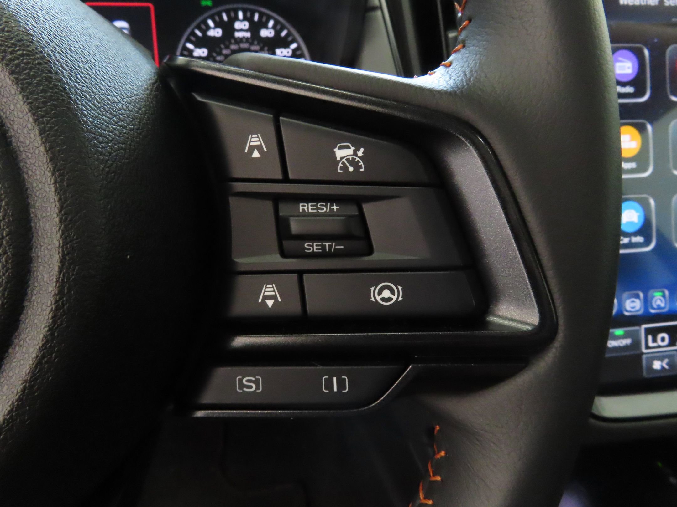 Used 2025 Subaru Crosstrek 2.5i Limited w/ Crosstrek Mirror Package AWD/4WD image 13