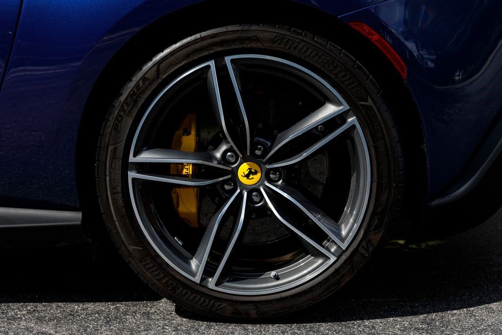 Used 2023 Ferrari Roma RWD image 38
