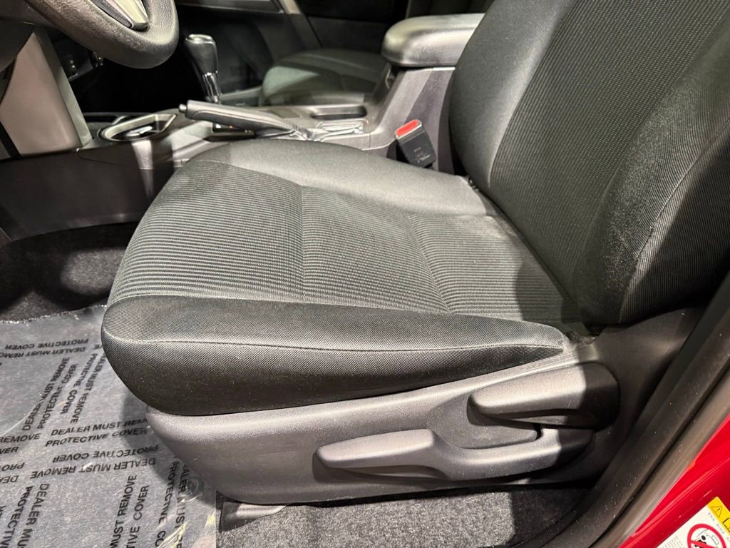 Used 2018 Toyota RAV4 LE image 14