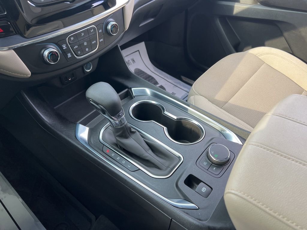 Used 2022 Chevrolet Traverse LS image 20