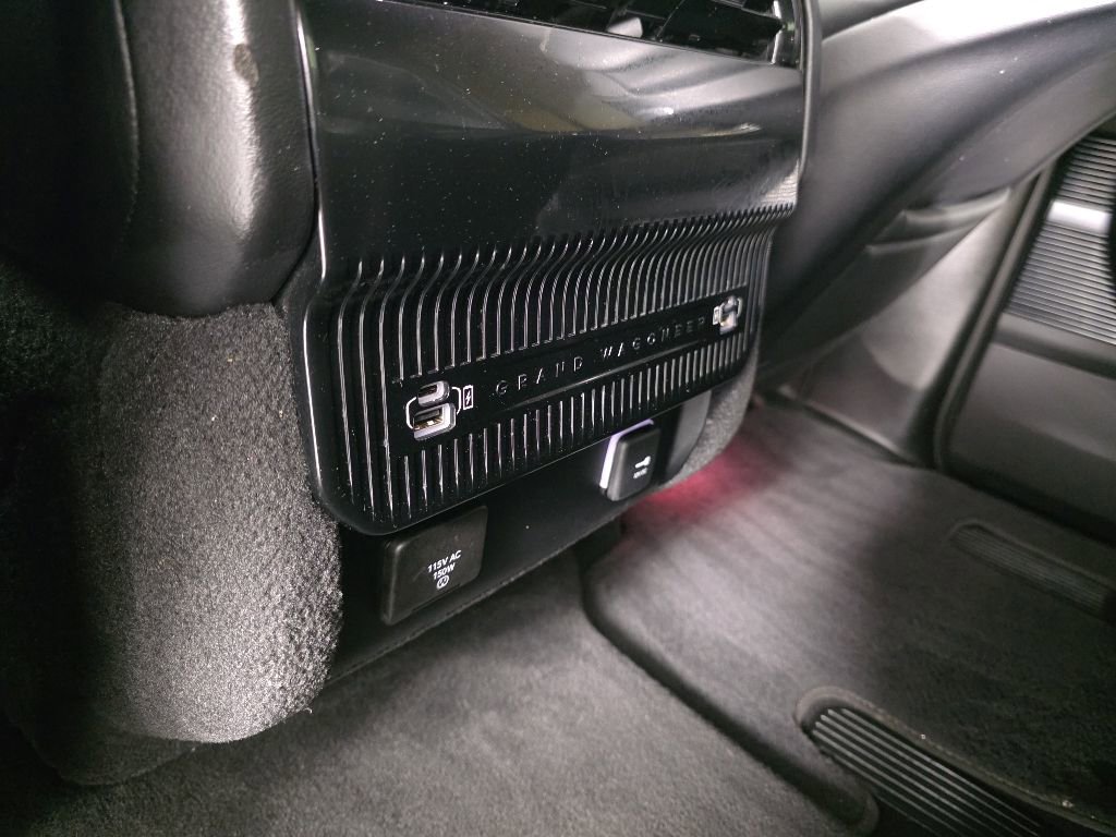 Used 2022 Jeep Grand Wagoneer Series II AWD/4WD image 34