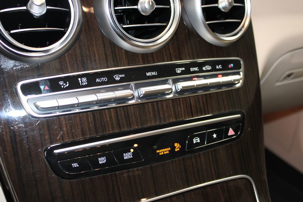 Used 2022 Mercedes-Benz GLC 300 4MATIC image 38