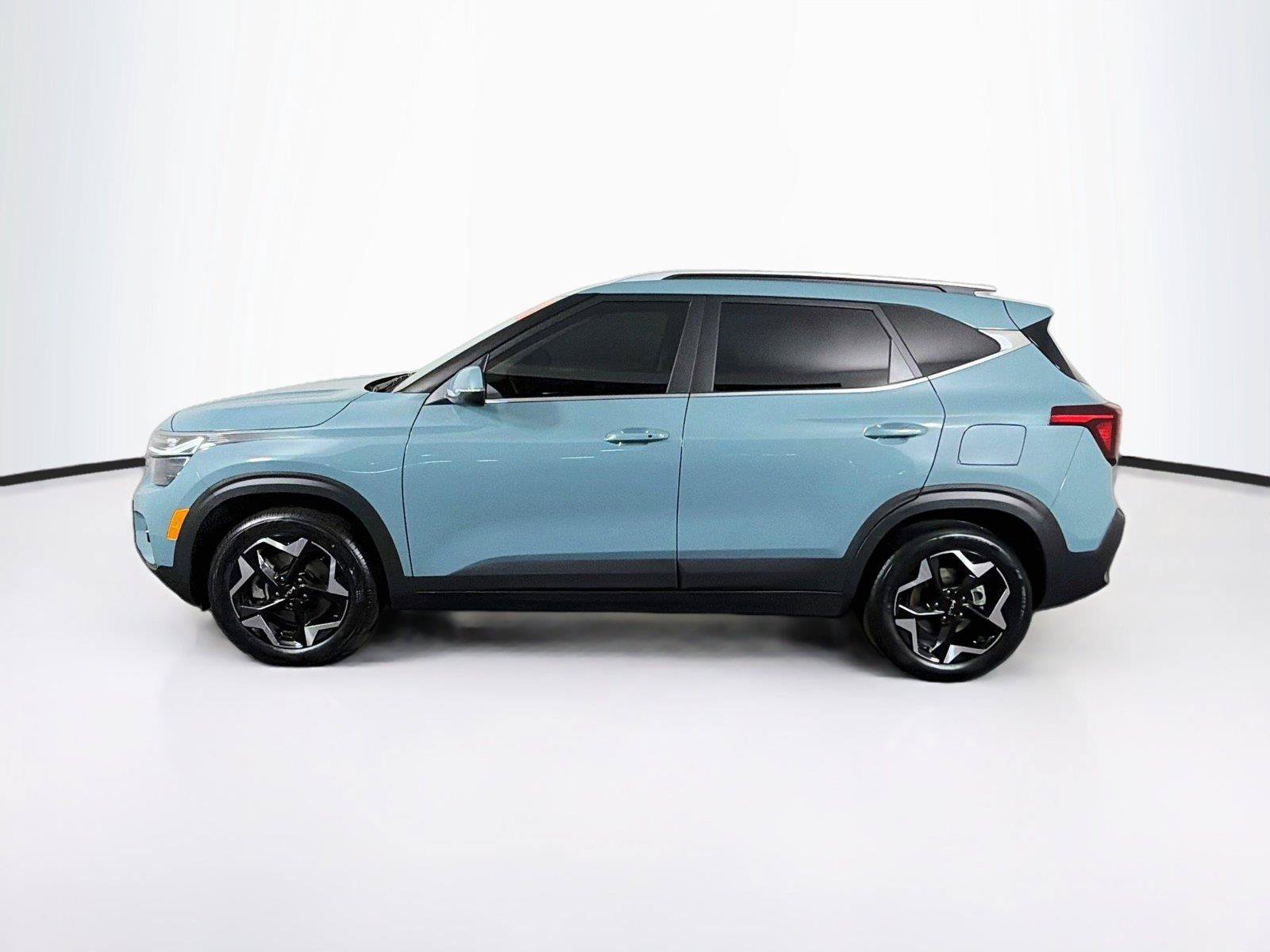 Used 2025 Kia Seltos EX AWD/4WD image 8
