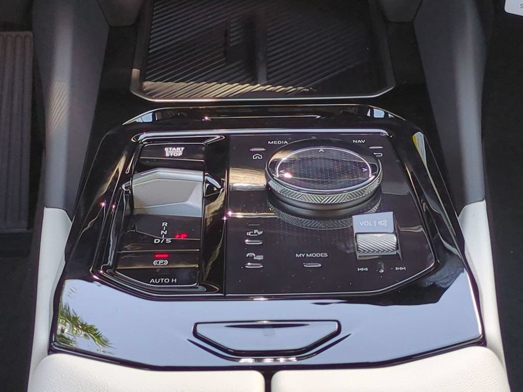 New 2027 BMW 530i w/ Premium Package RWD image 19