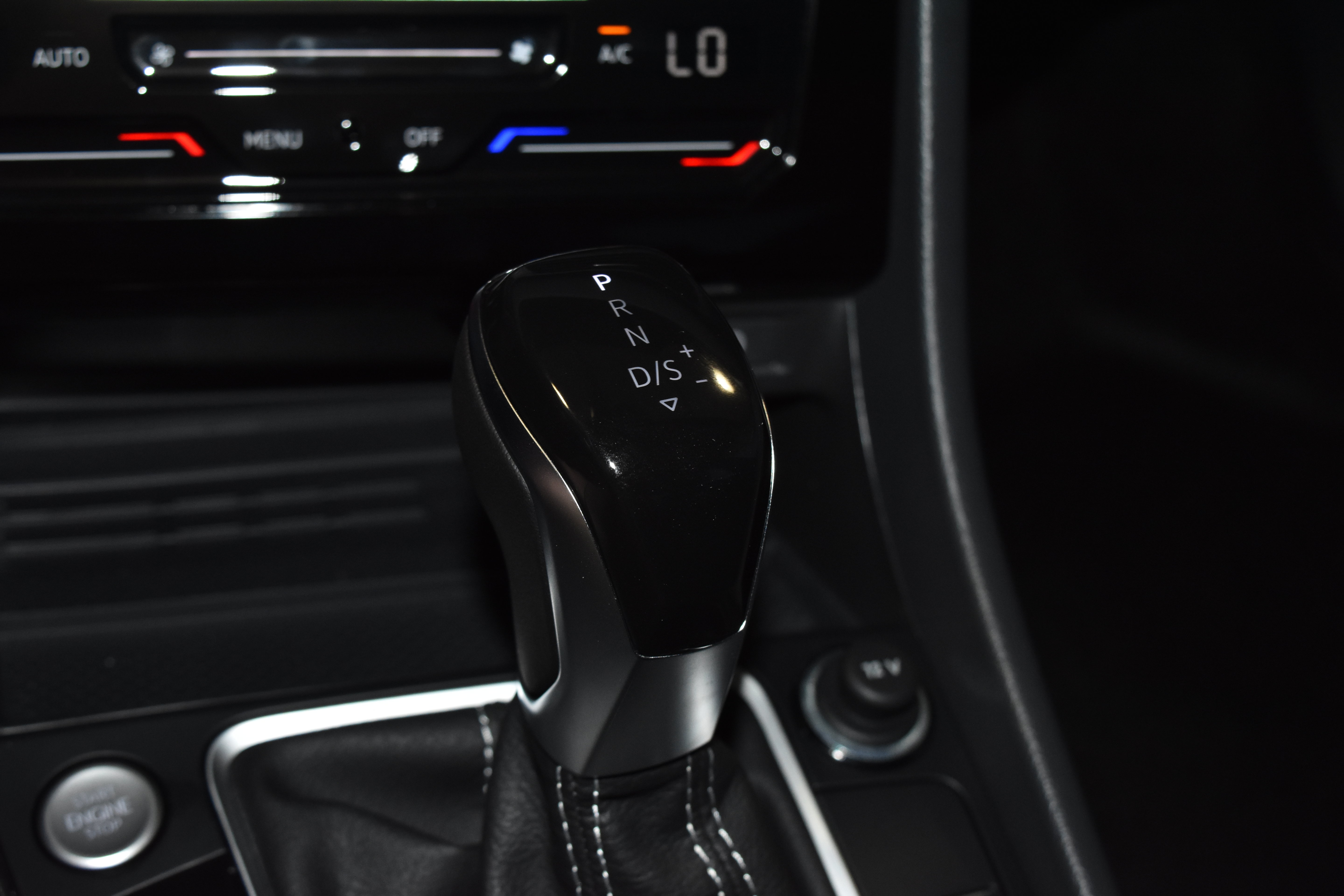New 2026 Volkswagen Jetta SE FWD image 15