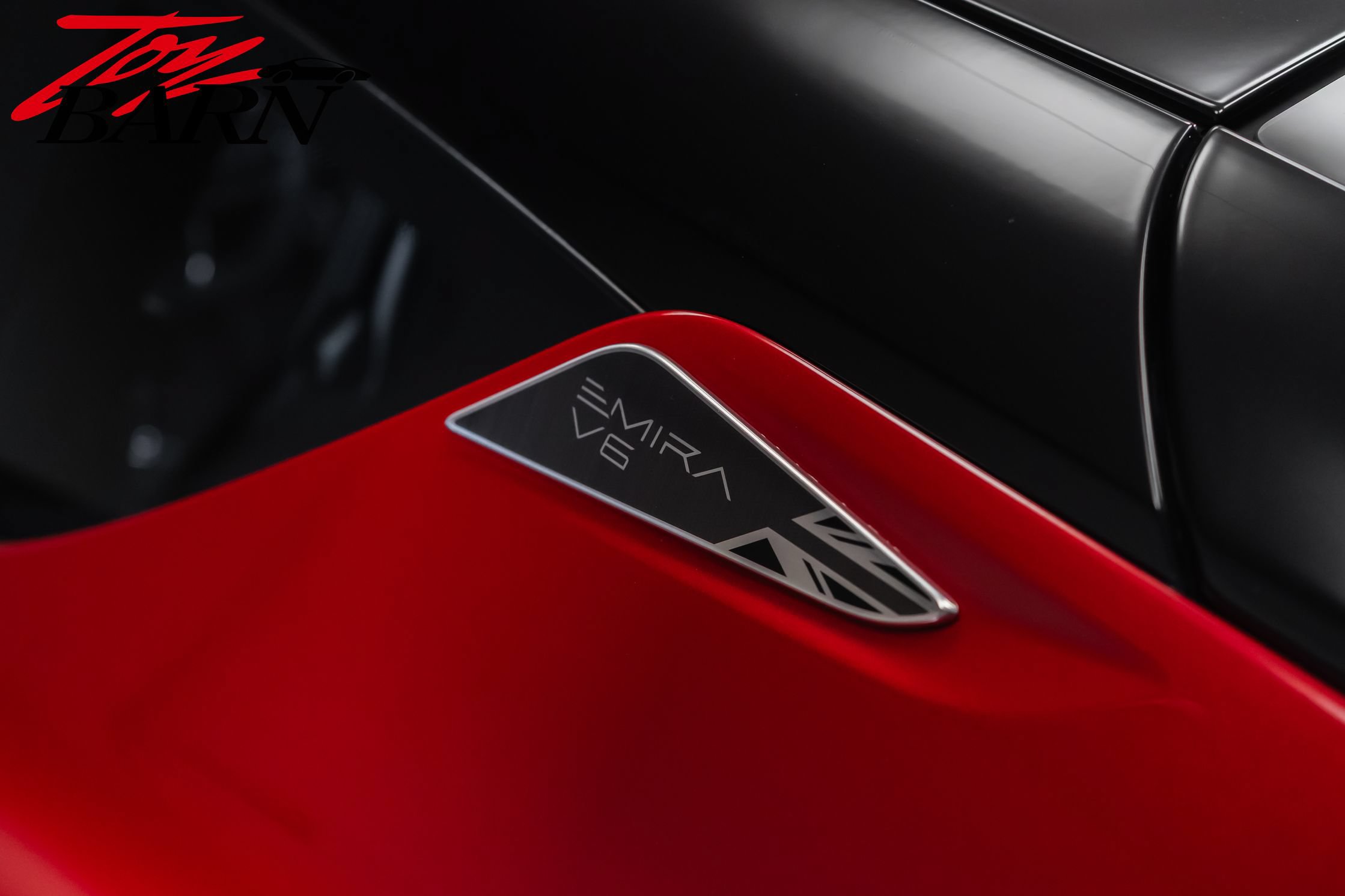 Used 2025 Lotus Emira RWD image 13