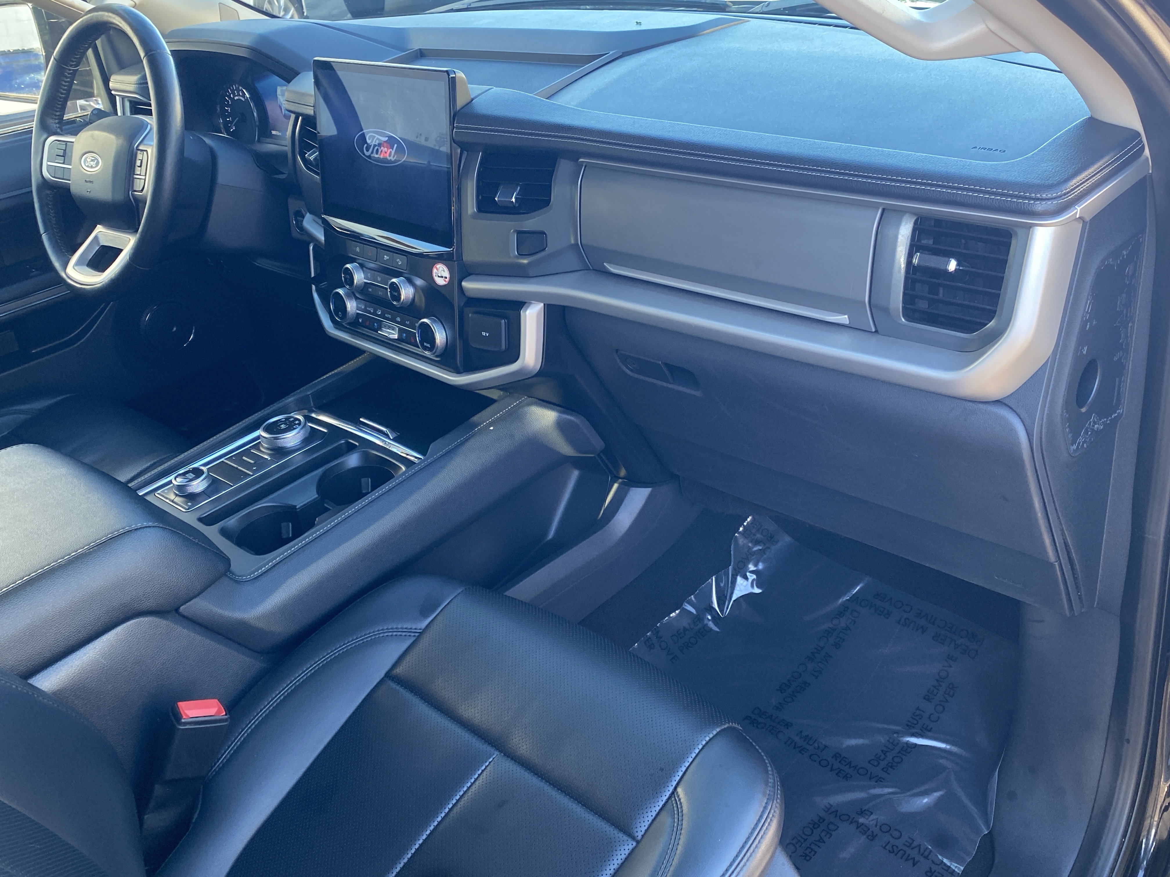 Used 2024 Ford Expedition XLT image 10