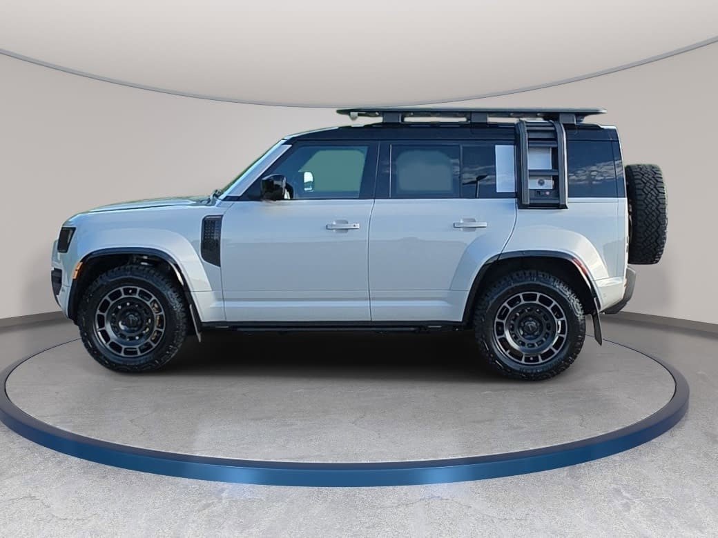 New 2026 Land Rover Defender 110 OCTA AWD/4WD image 8