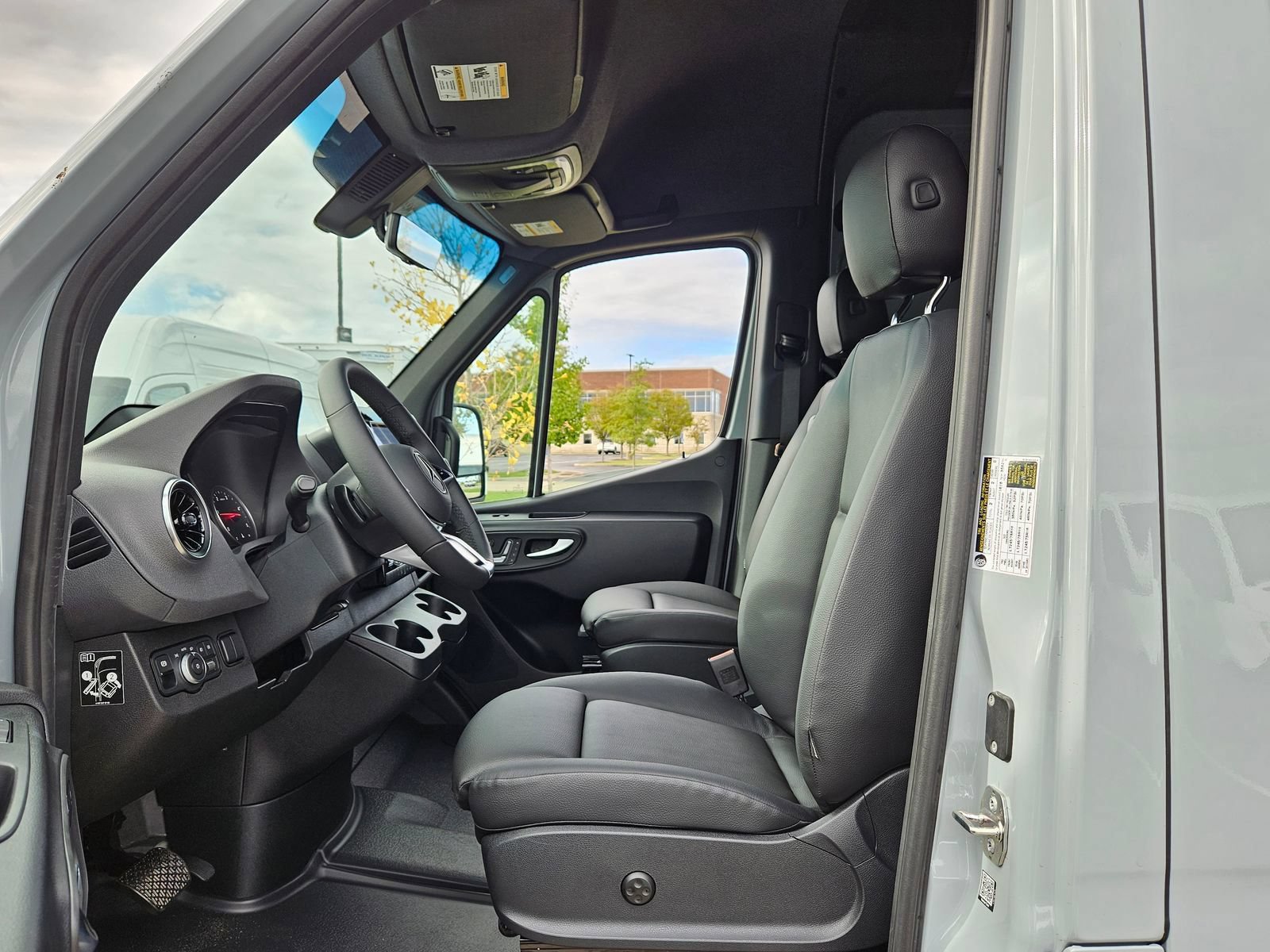 New 2025 Mercedes-Benz Sprinter 2500 image 14