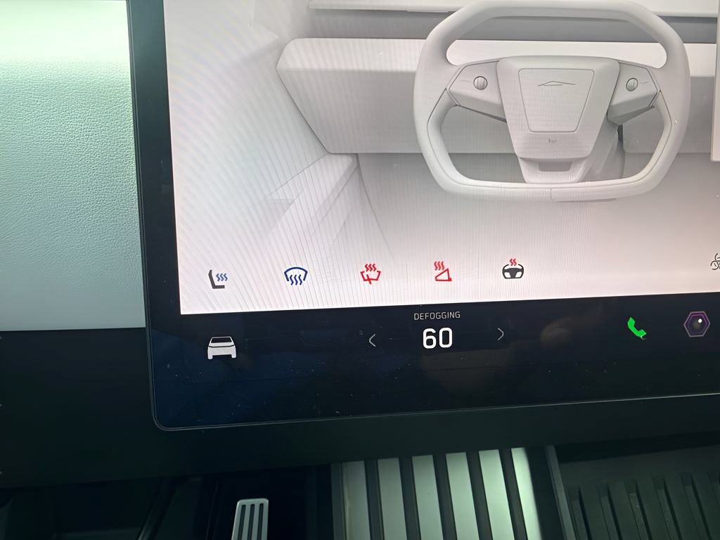 Used 2024 Tesla Cybertruck AWD Crew Cab image 23