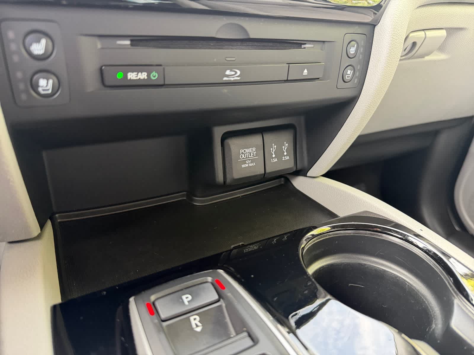 Used 2016 Honda Pilot Elite image 24