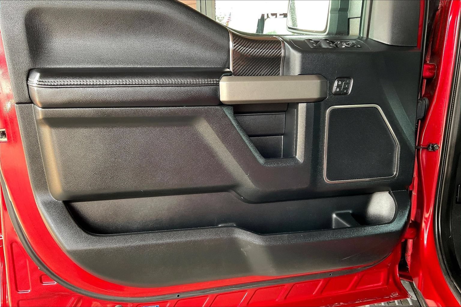Used 2020 Ford F150 Raptor w/ Equipment Group 802A Luxury AWD/4WD image 18