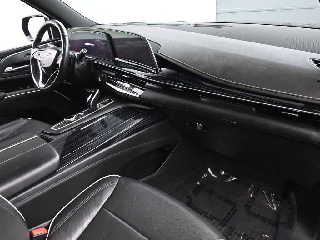 Used 2021 Cadillac Escalade Sport w/ LPO, Illumination Package image 22