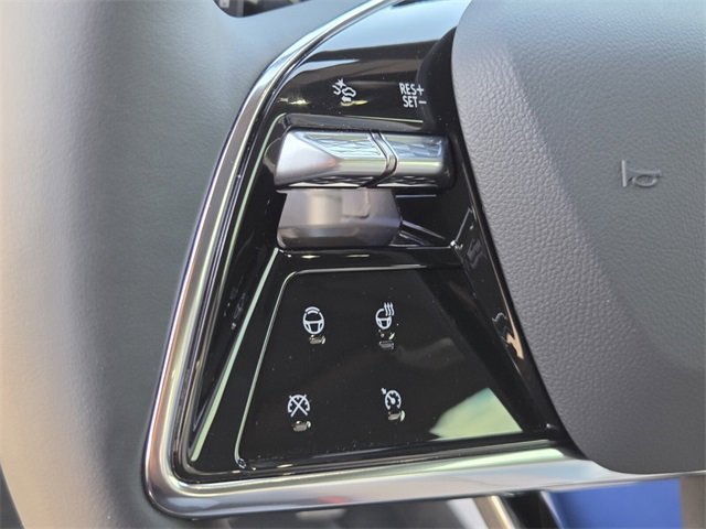 New 2026 Cadillac Optiq Luxury 1 image 22